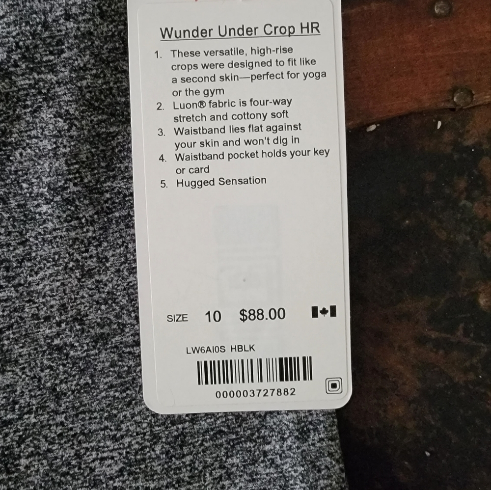 New with tags, lululemon wunder under leggings